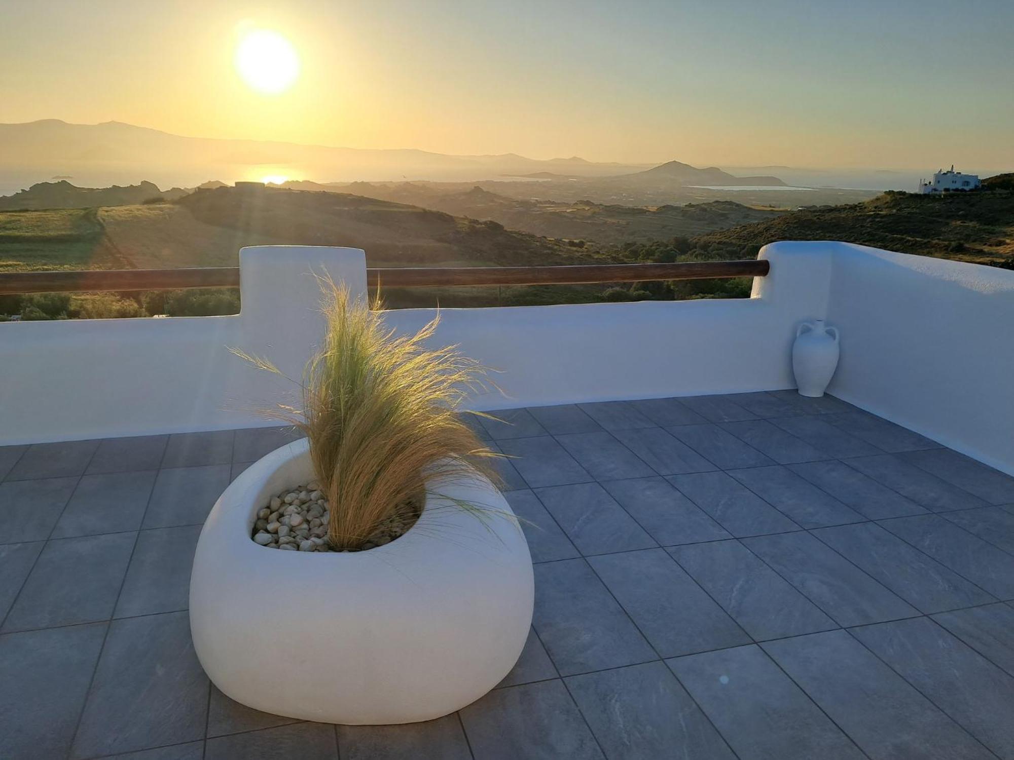 Ariadne'S Crown Luxury Suites With Private Pool Vivlos Экстерьер фото
